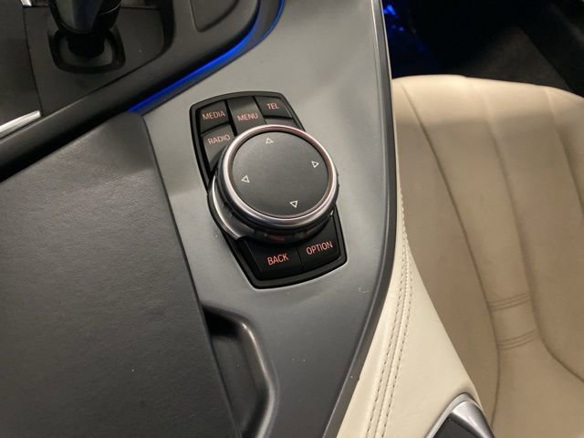 Used 2015 BMW i8 image 25
