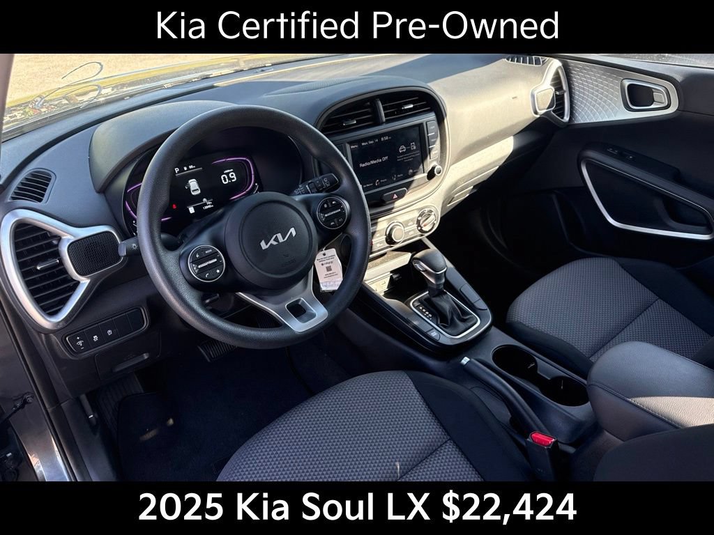Certified 2025 Kia Soul LX w/ LX Technology Package FWD image 11