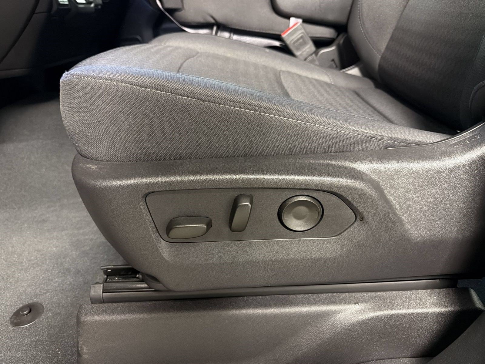 Used 2025 Chevrolet Silverado 1500 Custom AWD/4WD image 13