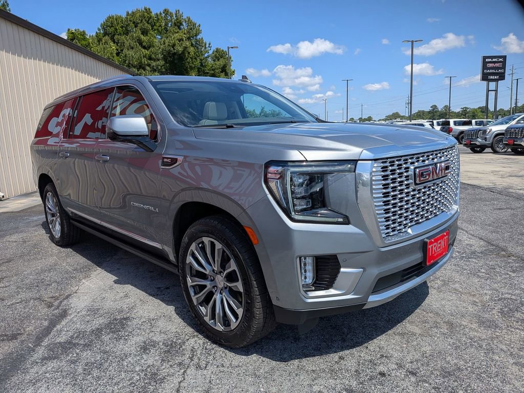 Certified 2023 GMC Yukon XL Denali w/ Denali Reserve Package AWD/4WD image 6