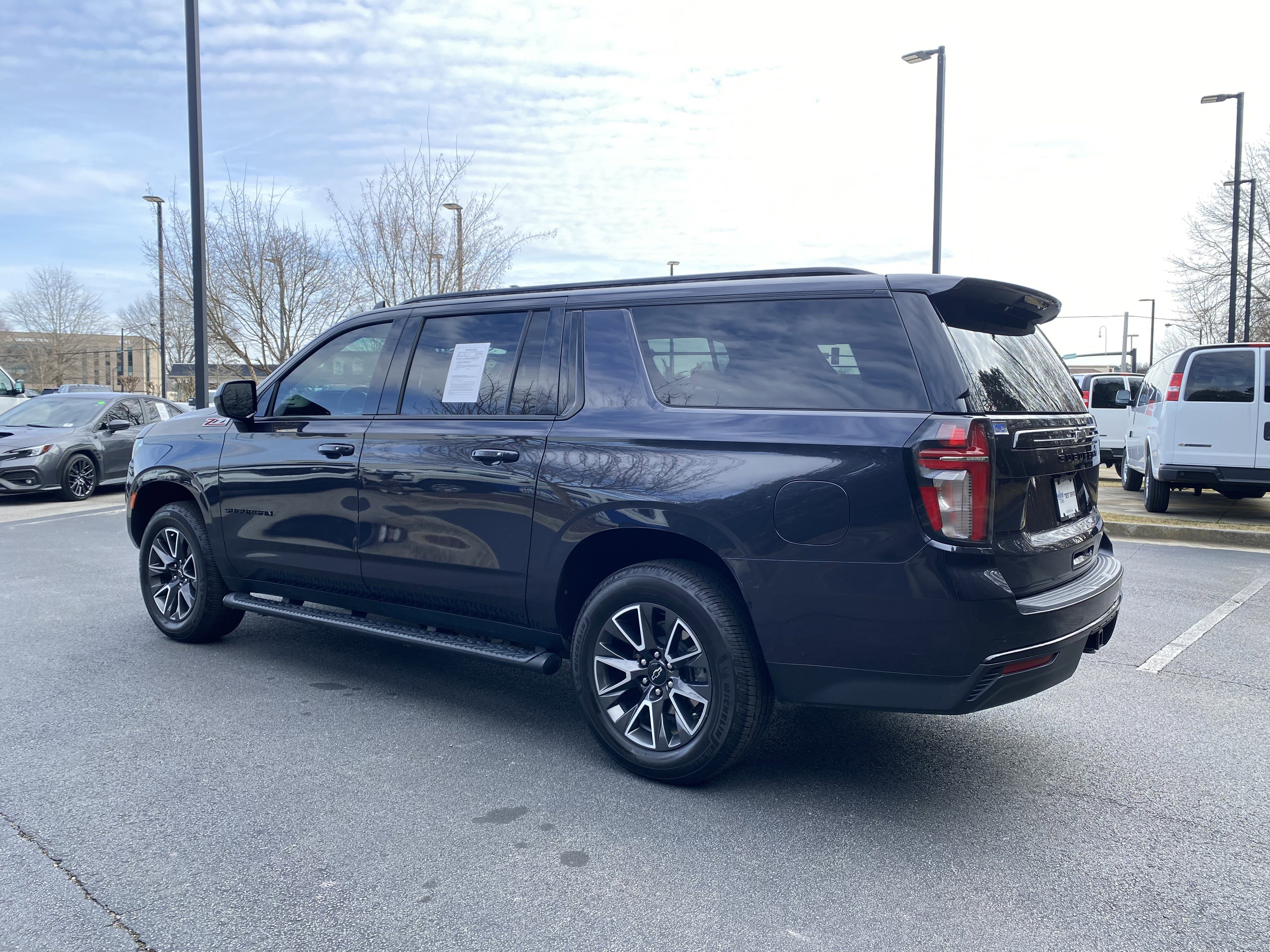 Used 2023 Chevrolet Suburban Z71 AWD/4WD image 7