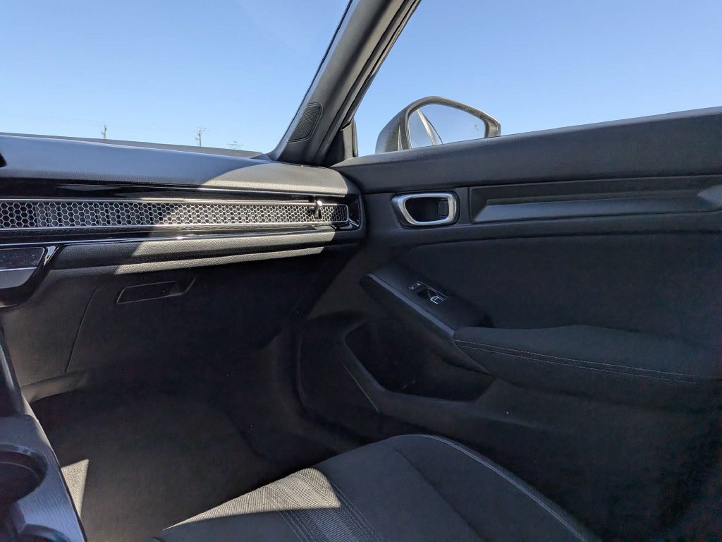 Used 2025 Honda Civic Sport image 15