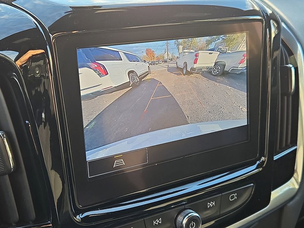 Used 2023 Chevrolet Traverse LT image 23