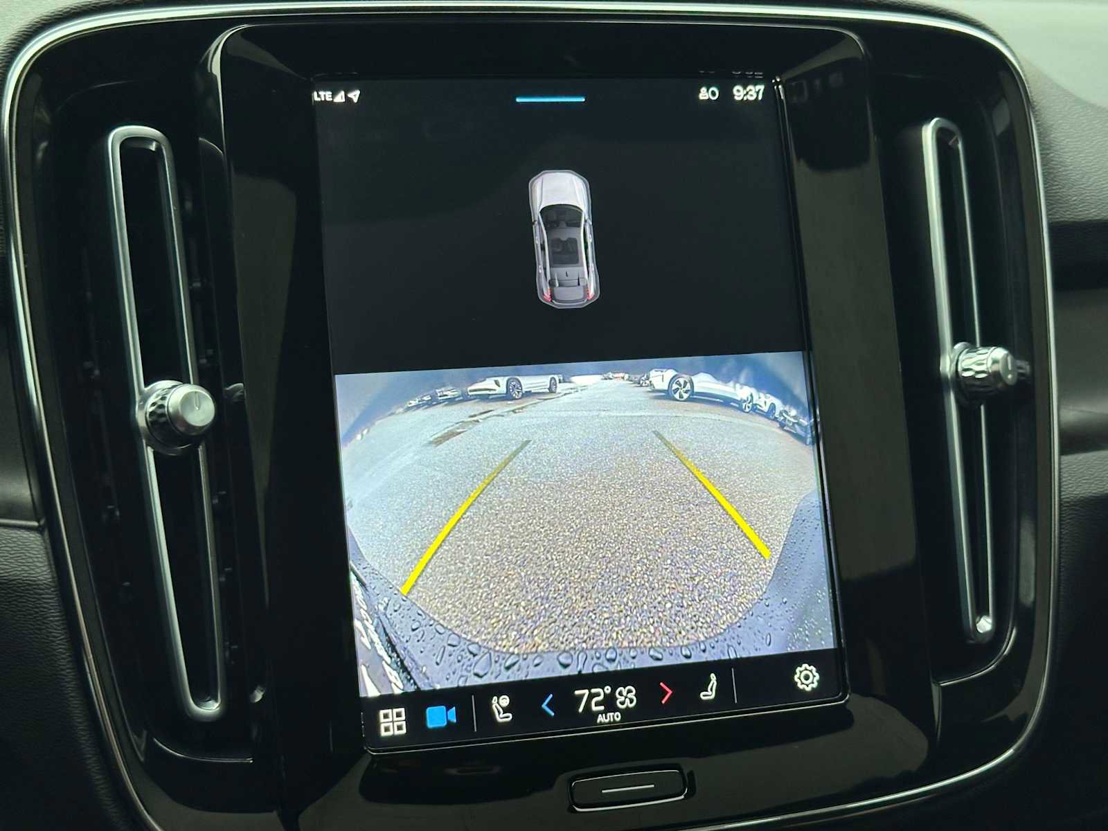 Certified 2023 Volvo C40 P8 Recharge Ultimate image 26