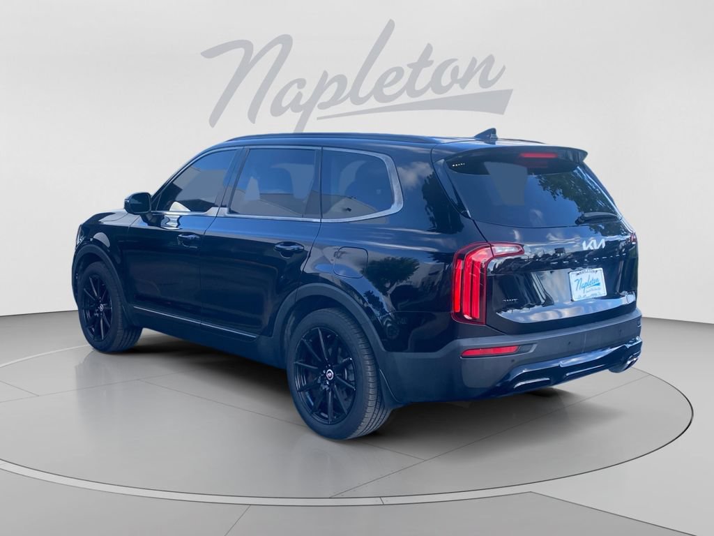 Used 2022 Kia Telluride EX w/ EX Premium Package AWD/4WD image 3