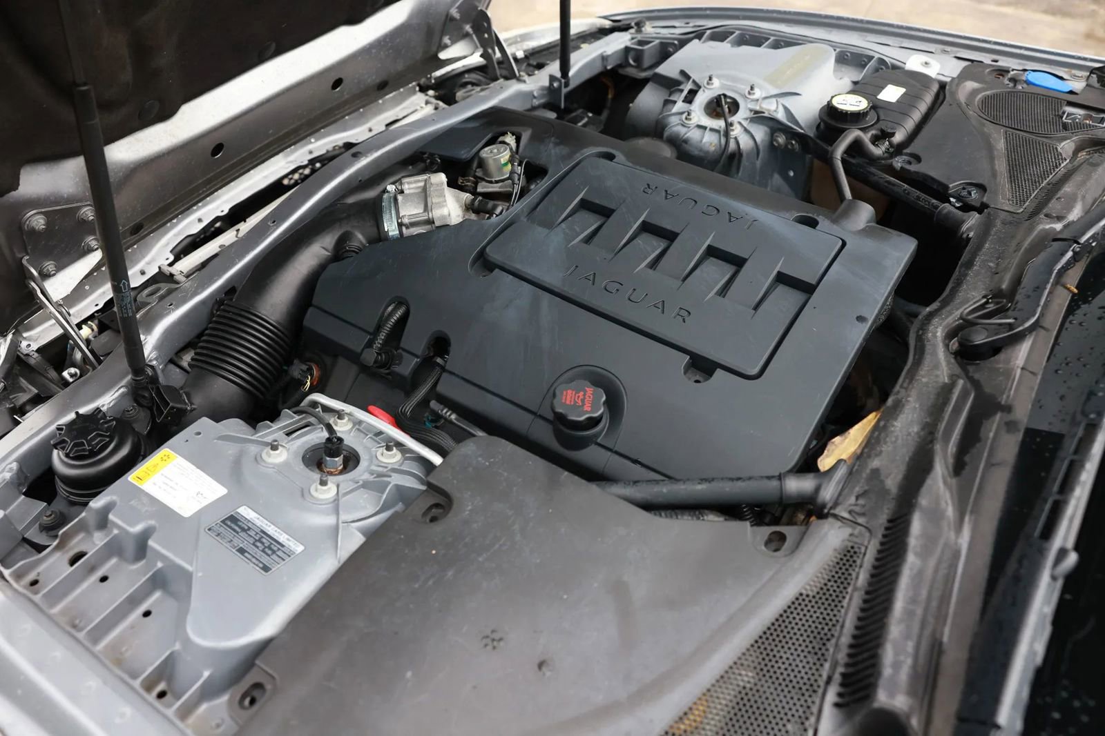 Used 2008 Jaguar XK Coupe image 48