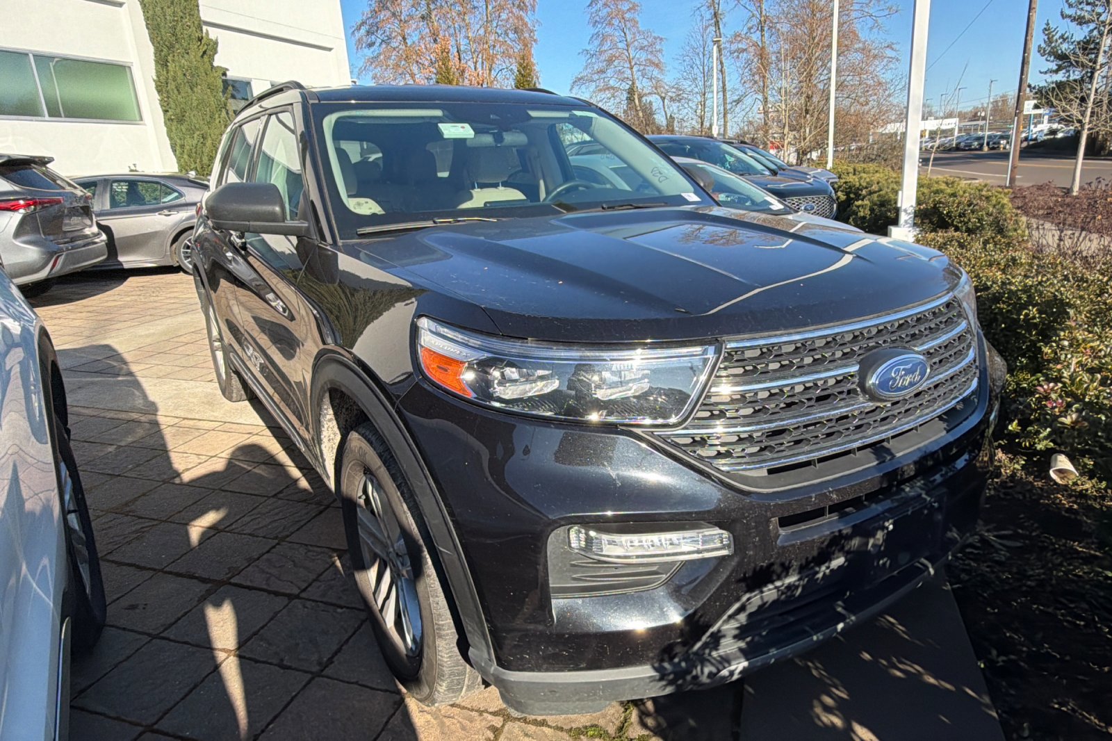 Used 2024 Ford Explorer XLT w/ Equipment Group 202A image 2