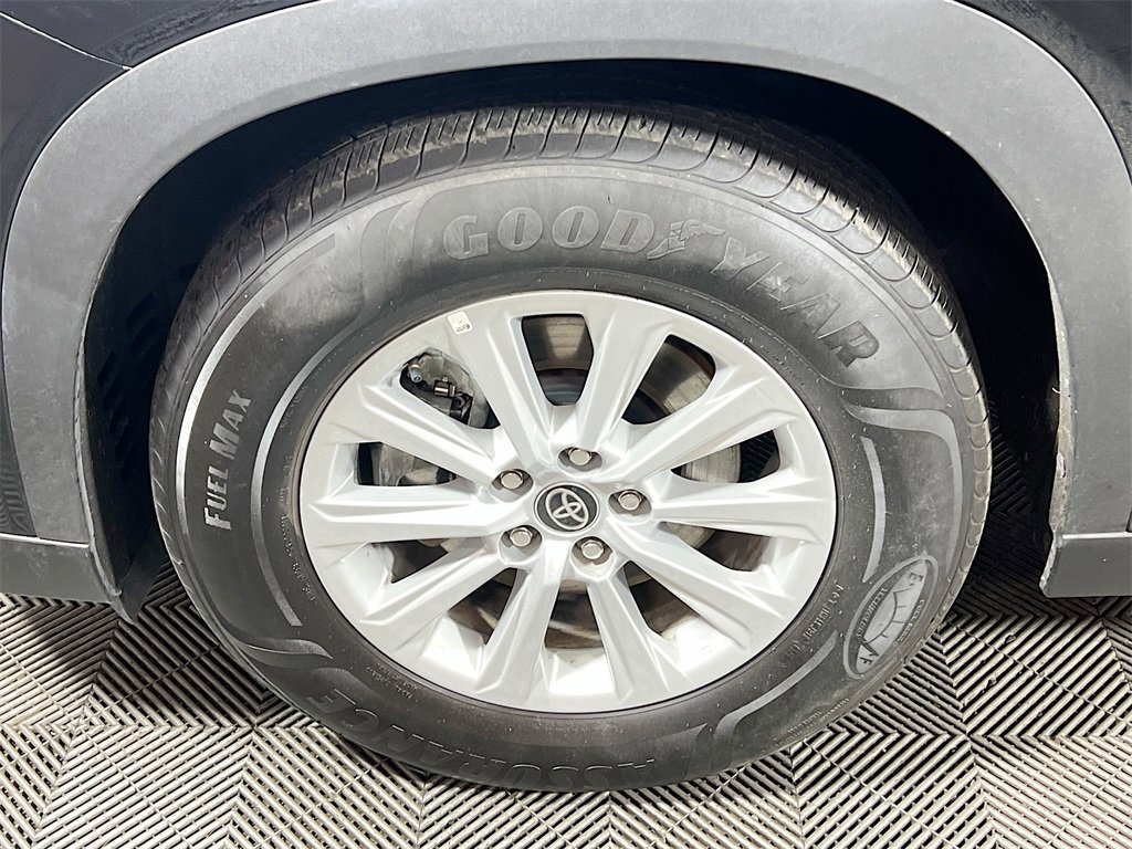 Certified 2025 Toyota Grand Highlander AWD image 33