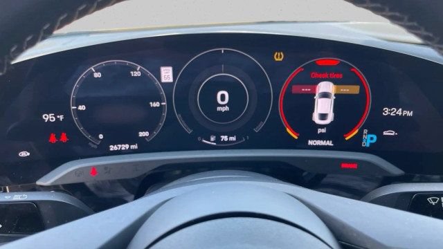 Used 2021 Porsche Taycan 4S AWD/4WD image 13