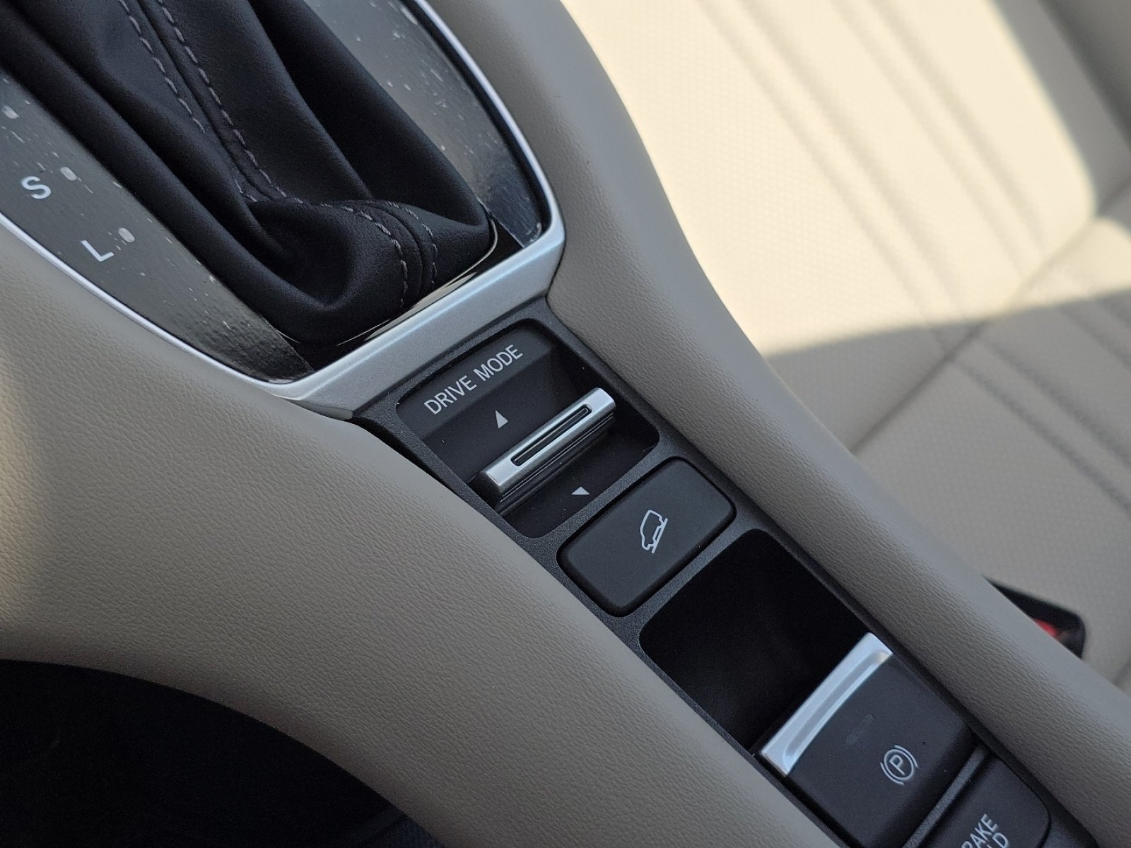 New 2027 Honda HR-V EX-L image 35