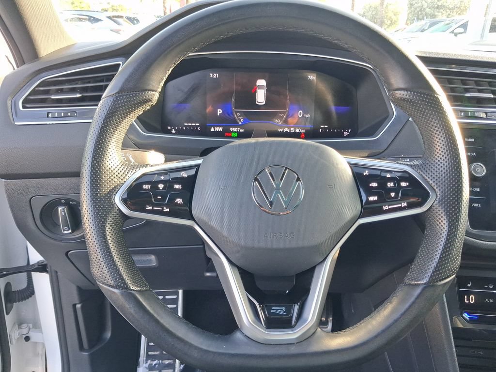 Used 2024 Volkswagen Tiguan SE R-Line FWD image 18