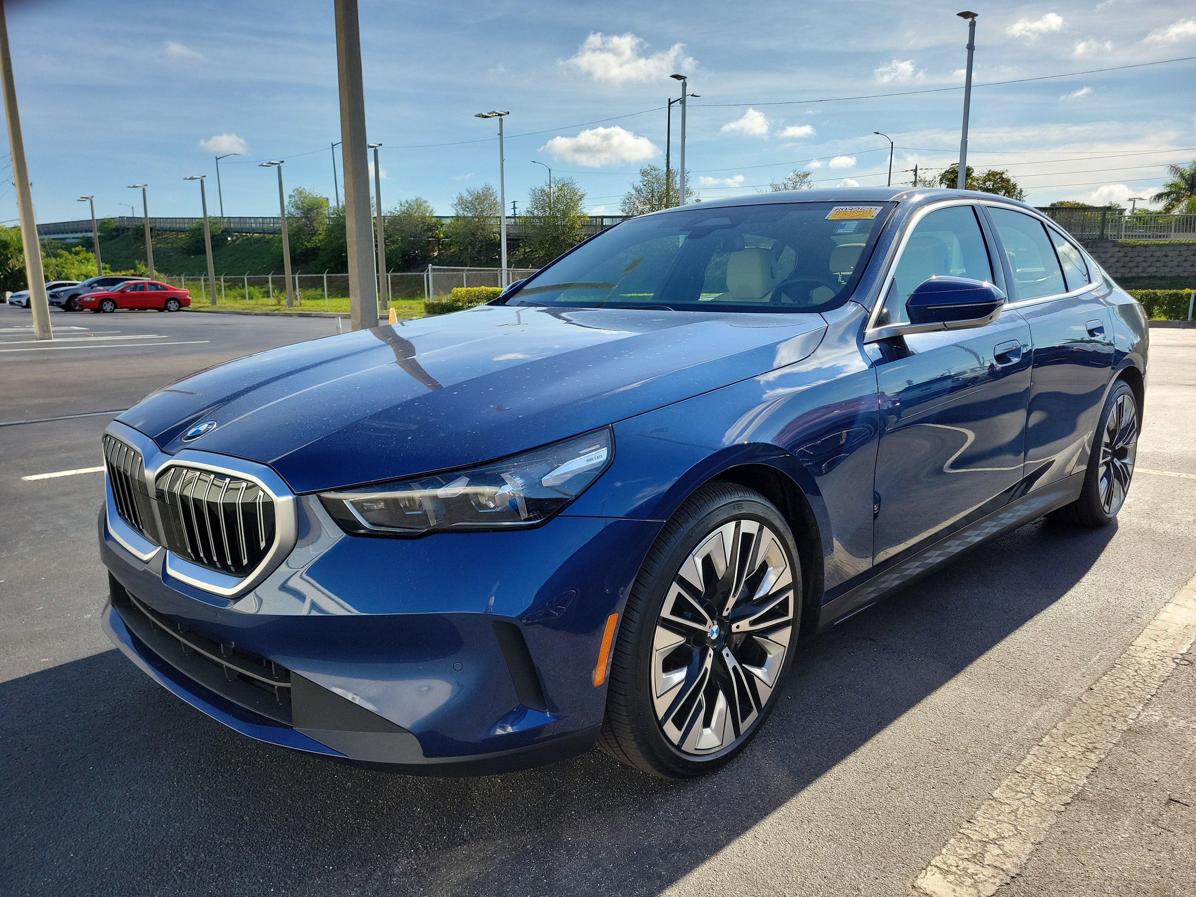 Used 2026 BMW 540i xDrive AWD/4WD image 1