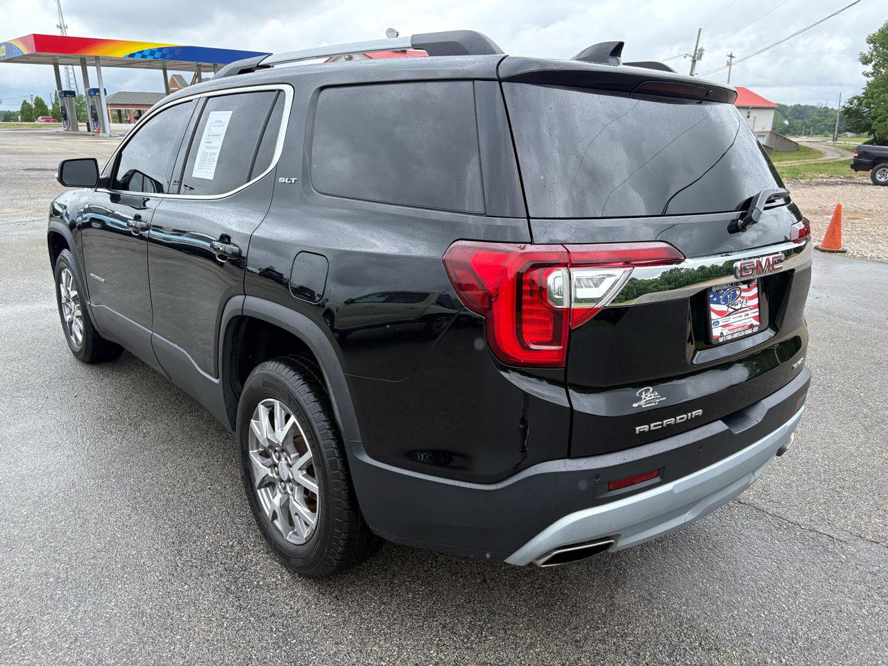 Used 2021 GMC Acadia SLT AWD/4WD image 5
