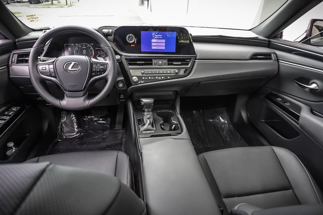 Certified 2024 Lexus ES 250 w/ Accessory Package (Z2) AWD/4WD image 17