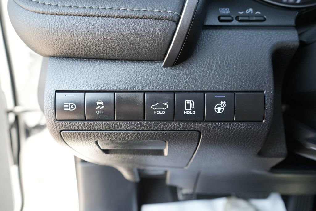 Used 2023 Toyota Camry SE w/ Cold Weather Package image 25