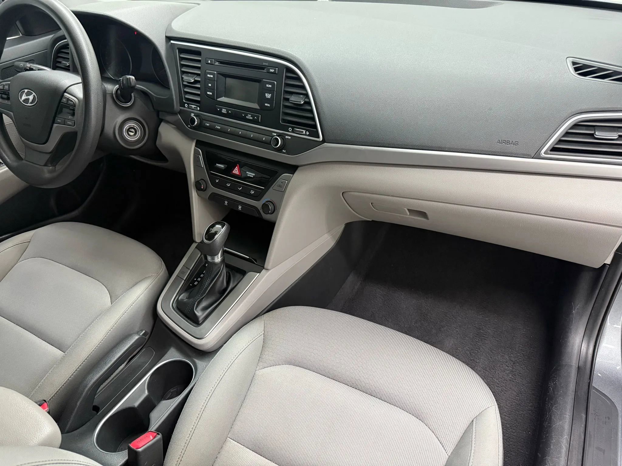 Used 2017 Hyundai Elantra SE FWD image 10