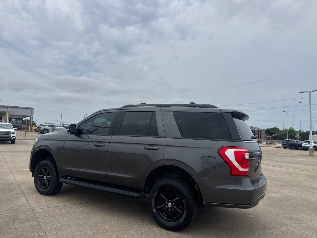 Used 2019 Ford Expedition XLT w/ Equipment Group 201A RWD image 15