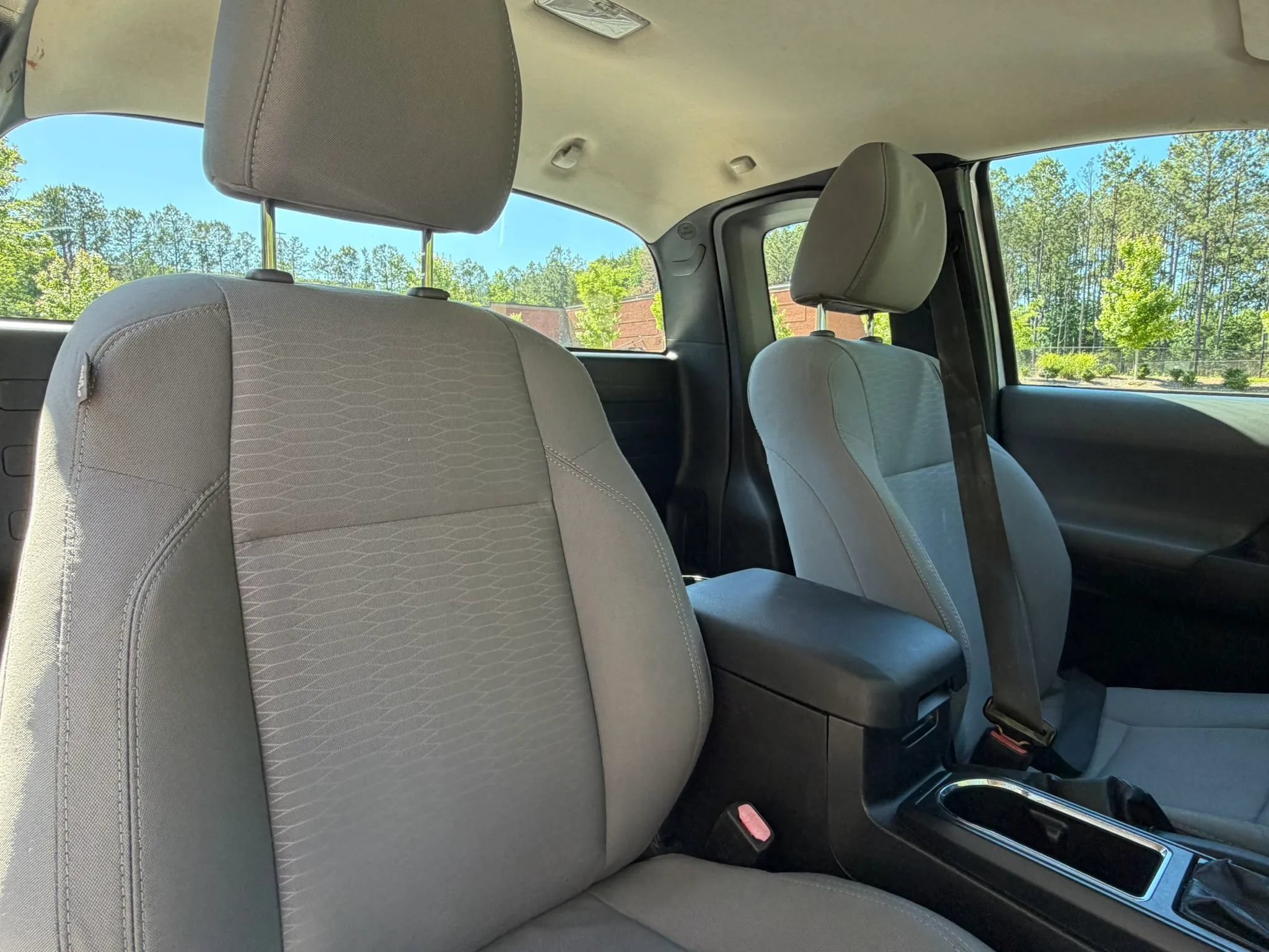Used 2016 Toyota Tacoma SR RWD image 17