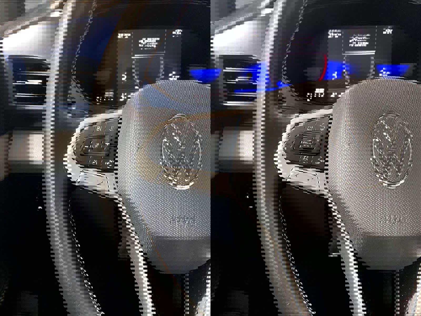 Certified 2022 Volkswagen Taos SE image 22