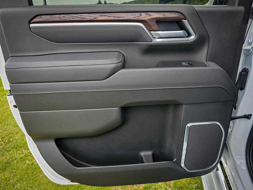 New 2025 GMC Sierra 2500 SLT w/ SLT Premium Package image 36