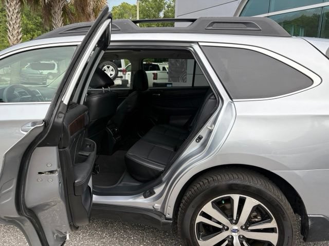 Used 2019 Subaru Outback 2.5i Limited AWD/4WD image 25