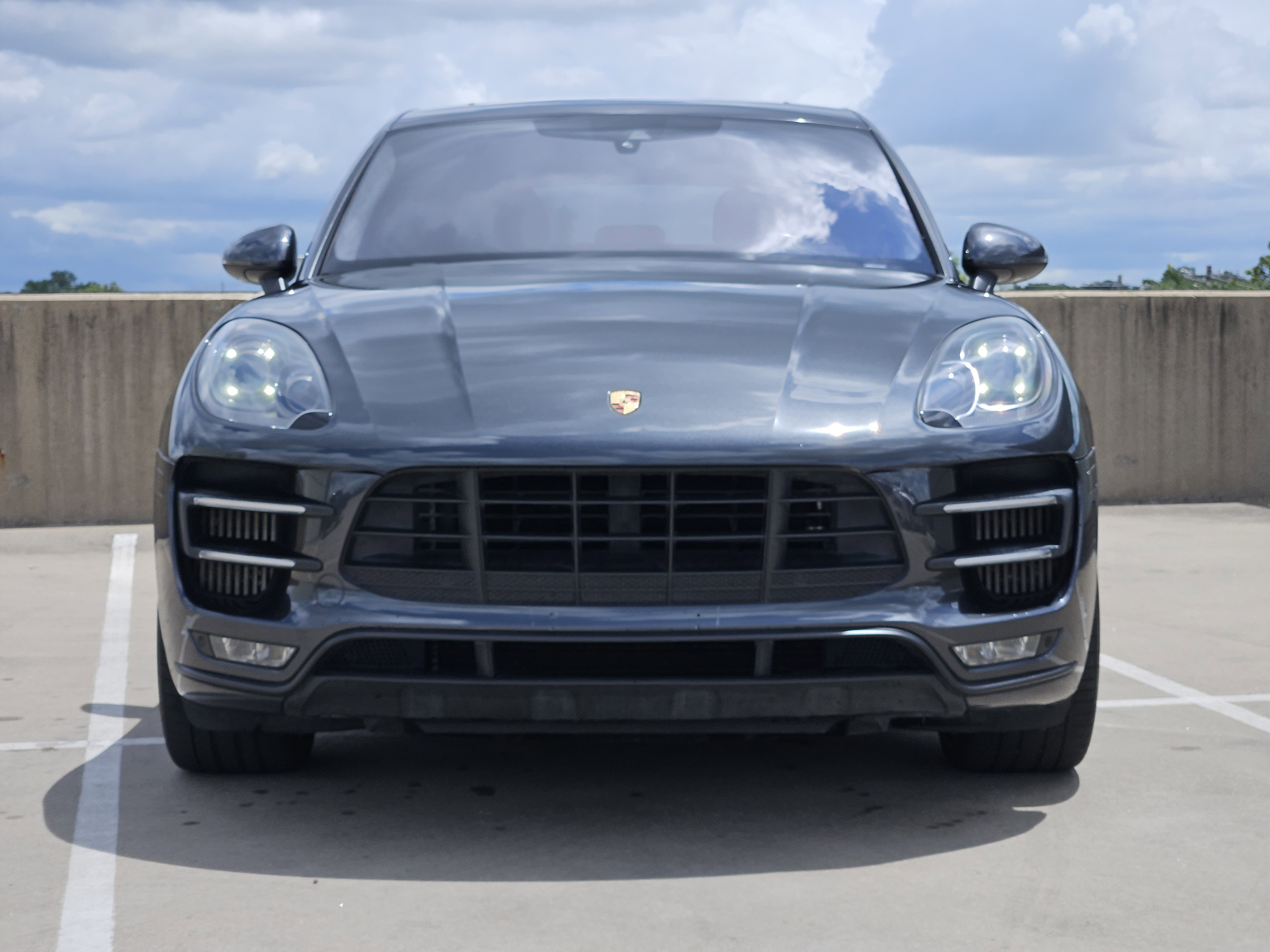 Used 2017 Porsche Macan Turbo AWD/4WD image 11