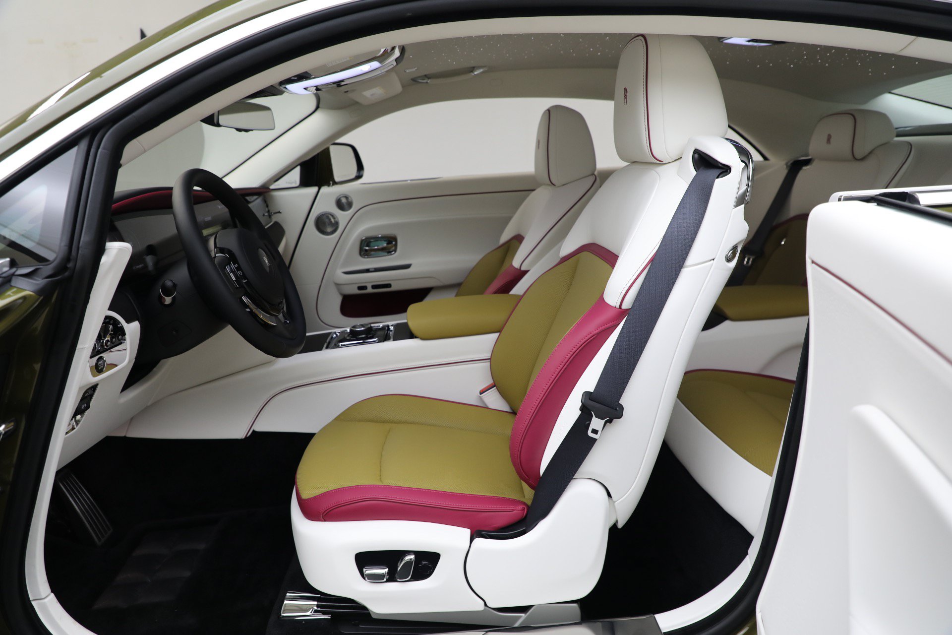 Certified 2025 Rolls-Royce Spectre w/ Spectre Launch Package AWD/4WD image 16