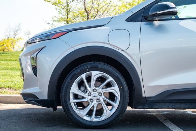 Used 2023 Chevrolet Bolt EUV LT FWD image 24