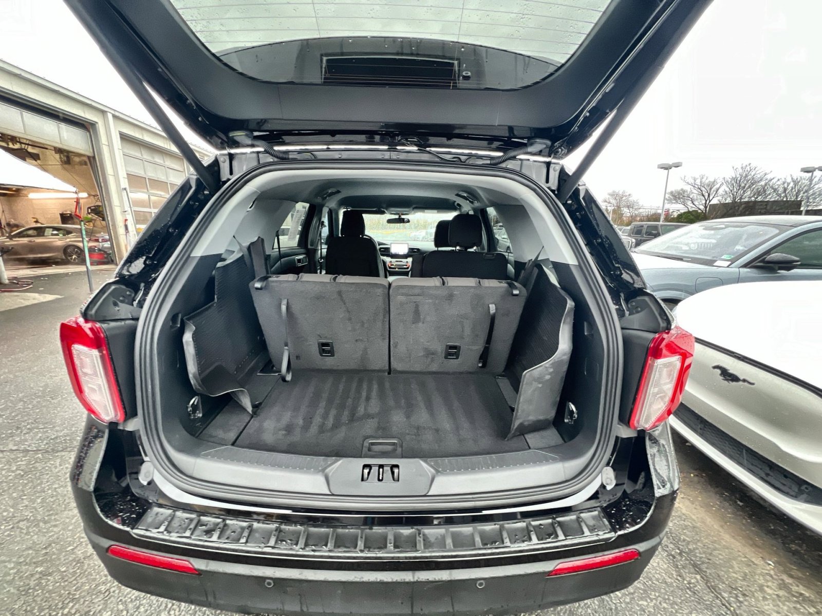 Certified 2023 Ford Explorer XLT image 25