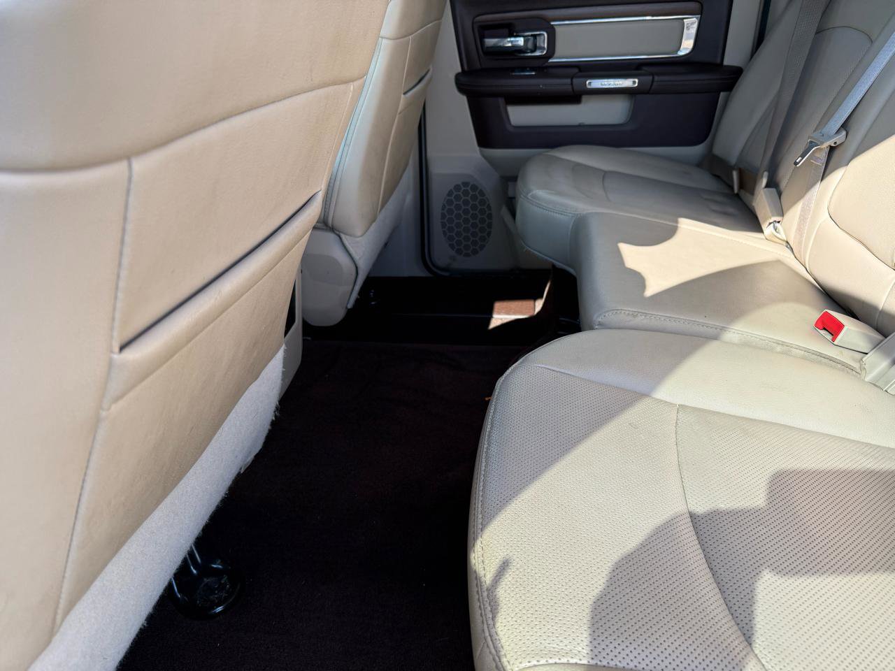 Used 2017 RAM 1500 Laramie w/ Convenience Group AWD/4WD image 12