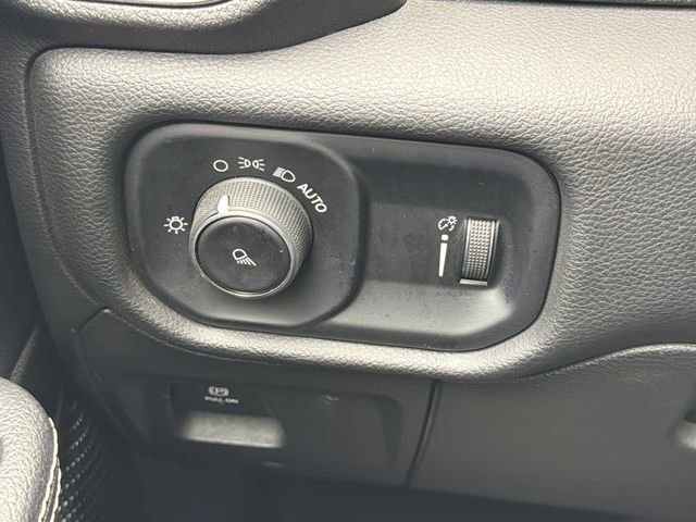 Used 2024 RAM 1500 Laramie RWD image 15