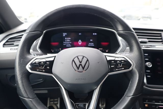 Used 2022 Volkswagen Tiguan SE R-Line FWD image 16