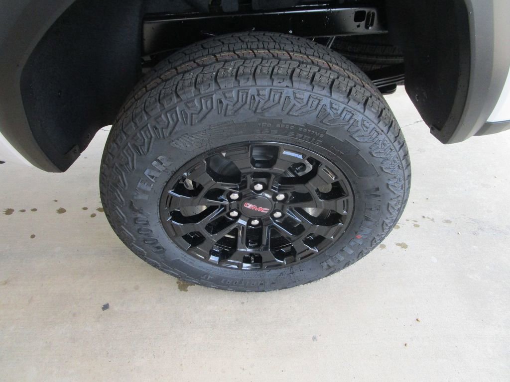 New 2026 GMC Canyon Elevation image 9