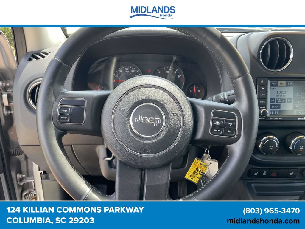 Used 2011 Jeep Compass Latitude w/ Sun/Sound Group AWD/4WD image 30