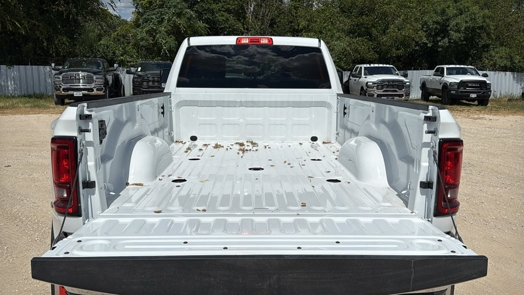 New 2027 RAM 3500 Tradesman AWD/4WD image 30