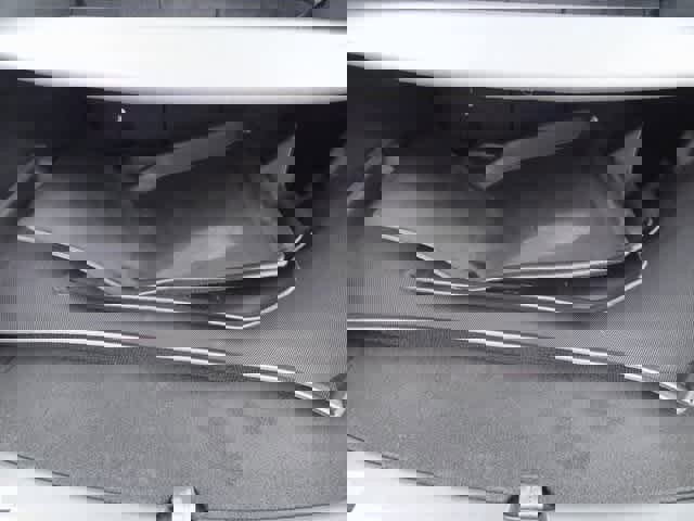 Used 2025 Tesla Model Y Long Range image 9