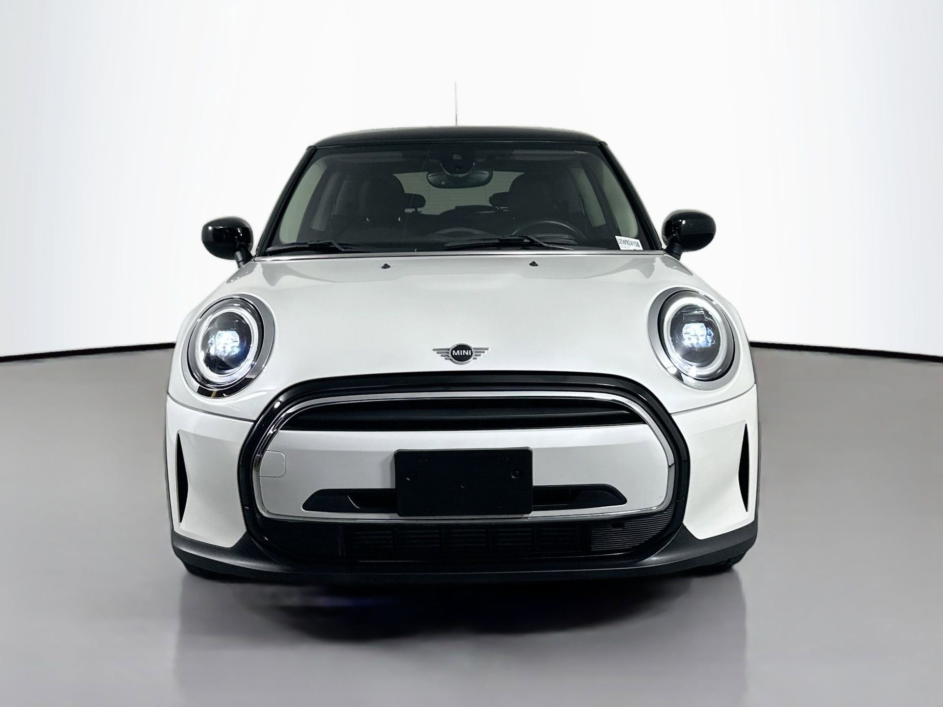 Used 2023 MINI Cooper 2-Door Hardtop video 2
