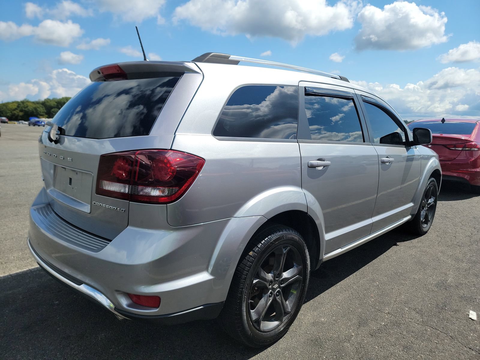 Used 2019 Dodge Journey Crossroad image 3