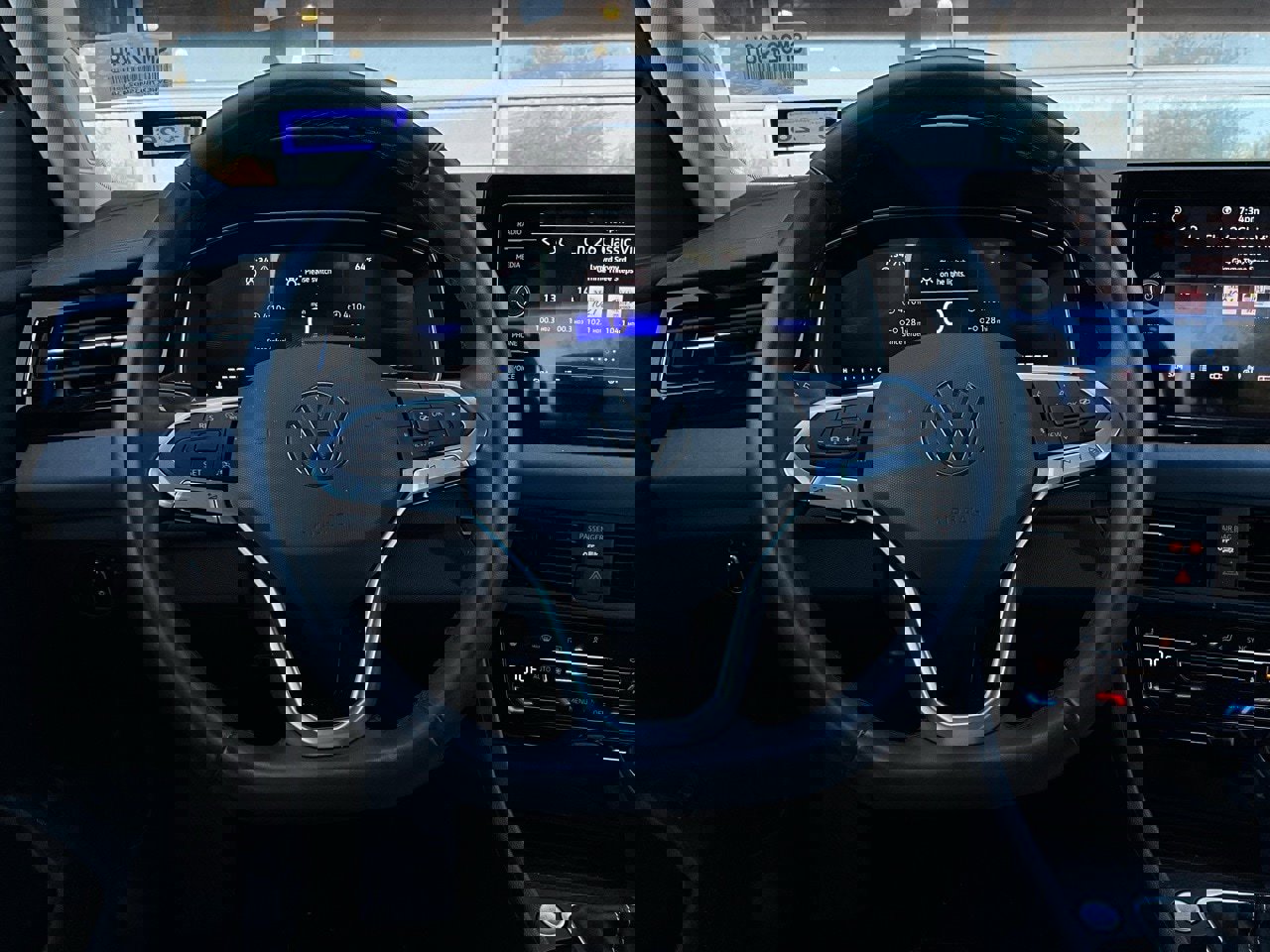 Used 2025 Volkswagen Jetta SE image 33