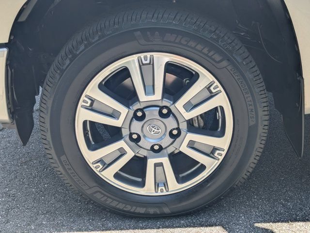 Used 2019 Toyota Tundra Platinum AWD/4WD image 11