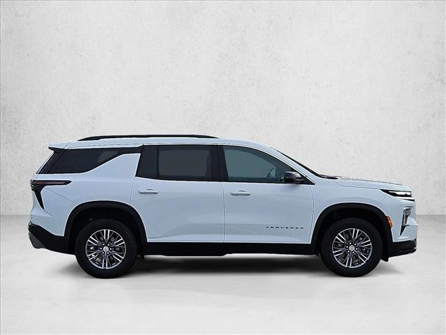 Used 2026 Chevrolet Traverse LT FWD image 4