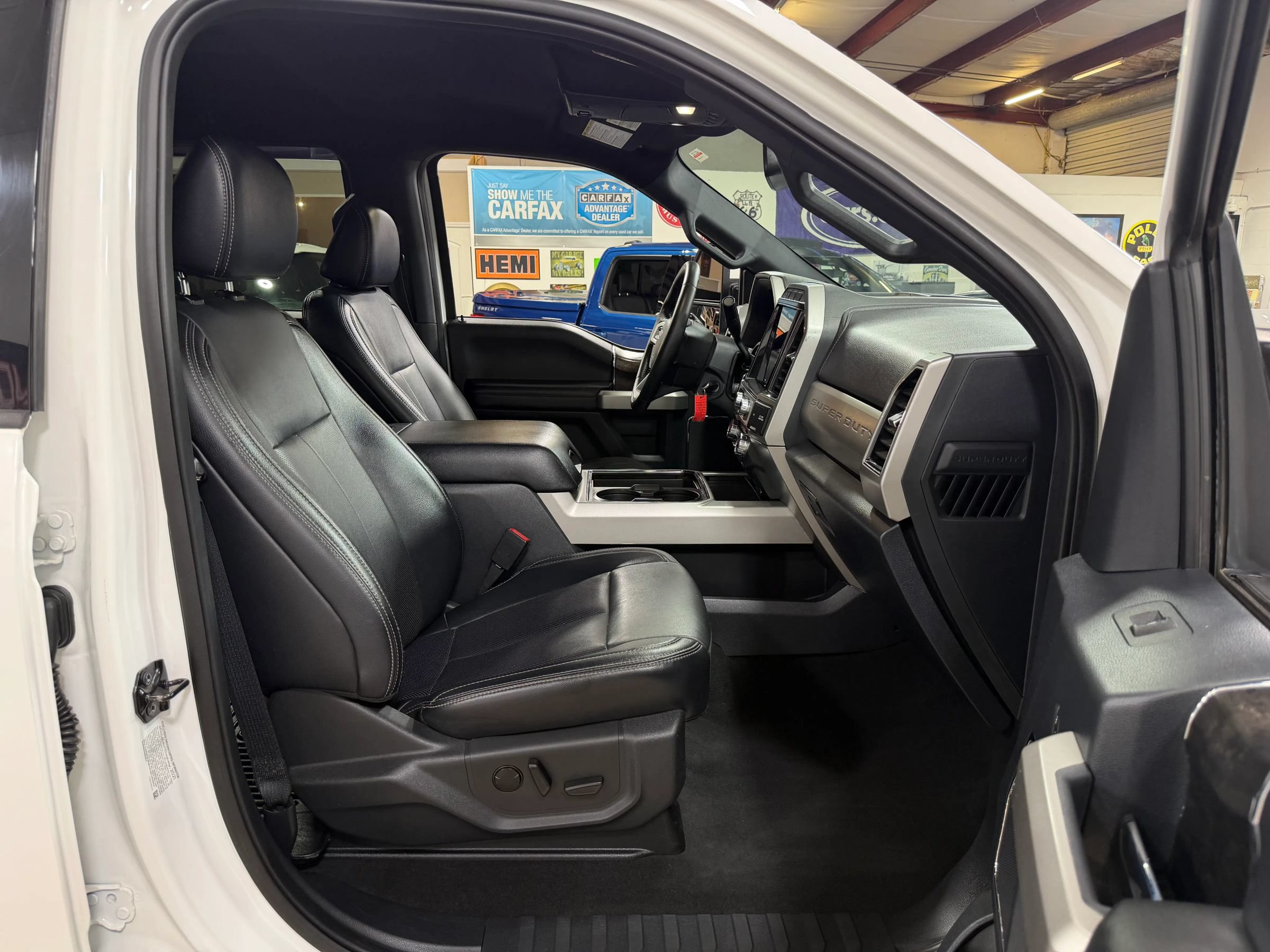 Used 2022 Ford F350 Lariat AWD/4WD image 22