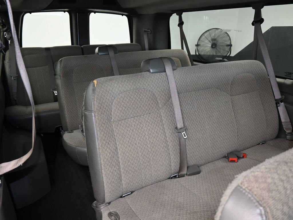 Used 2020 GMC Savana 3500 LT w/ LT Preferred Equipment Group RWD image 32