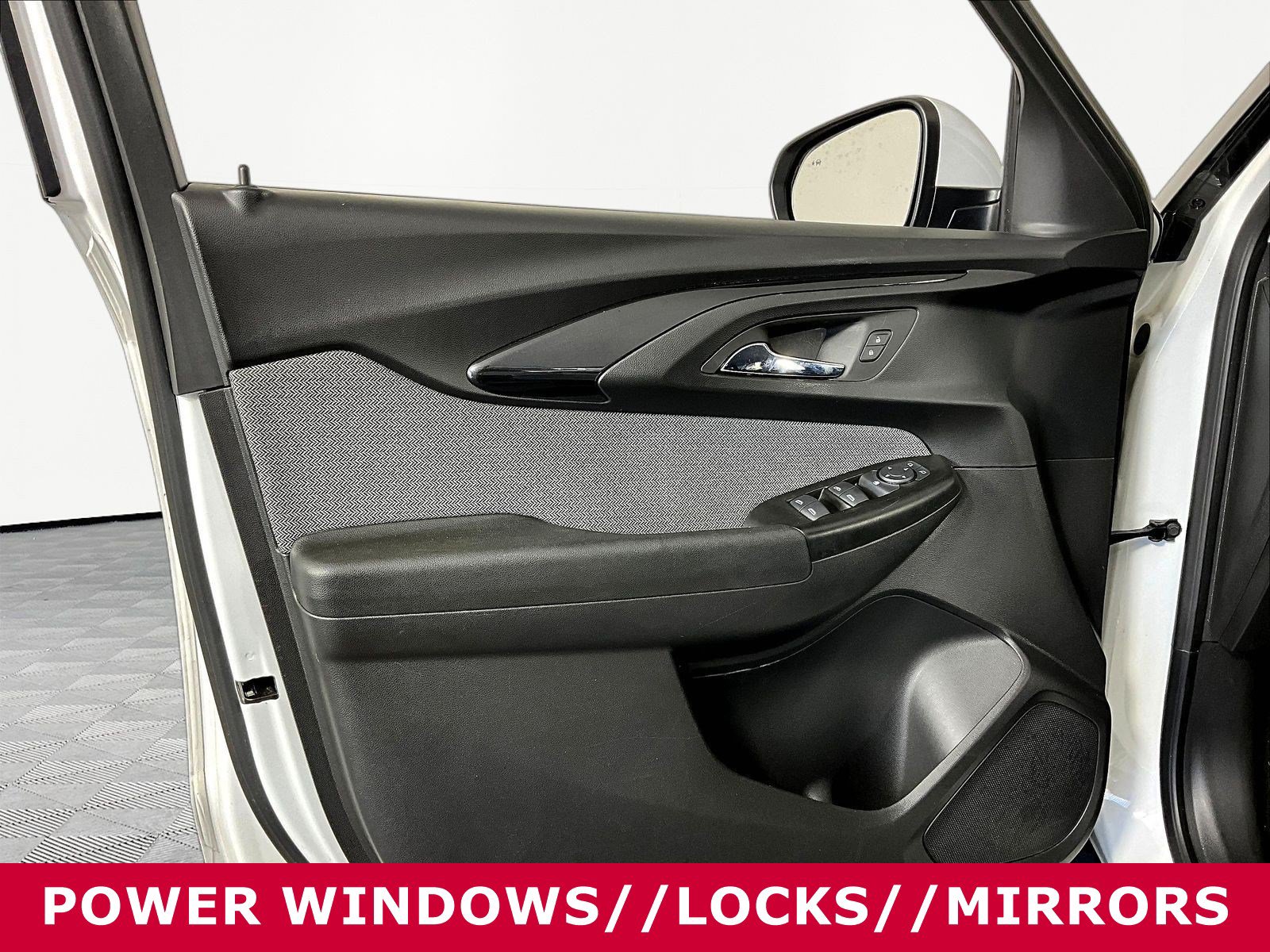 Used 2023 Chevrolet TrailBlazer LT w/ Convenience Package AWD/4WD image 18