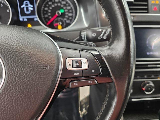 Used 2019 Volkswagen Golf S image 12