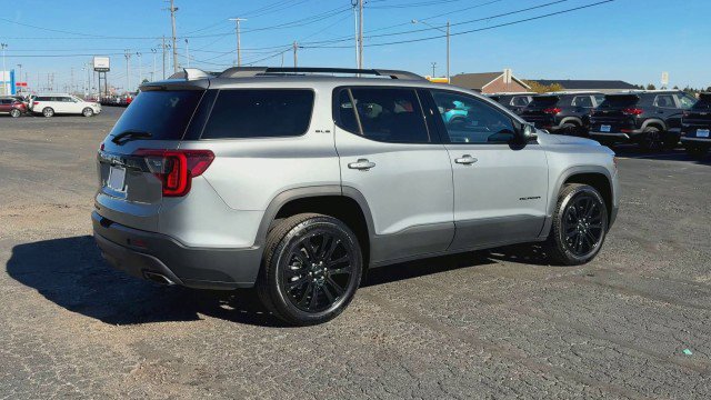 Certified 2023 GMC Acadia SLE w/ Driver Convenience Package image 3