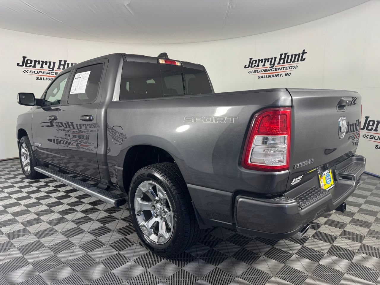 Used 2022 RAM 1500 Big Horn AWD/4WD image 8