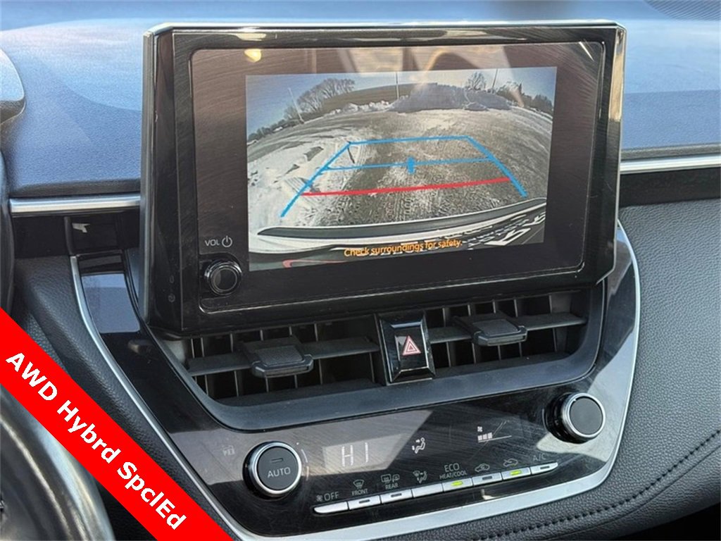 Used 2023 Toyota Corolla SE w/ SE Package image 17