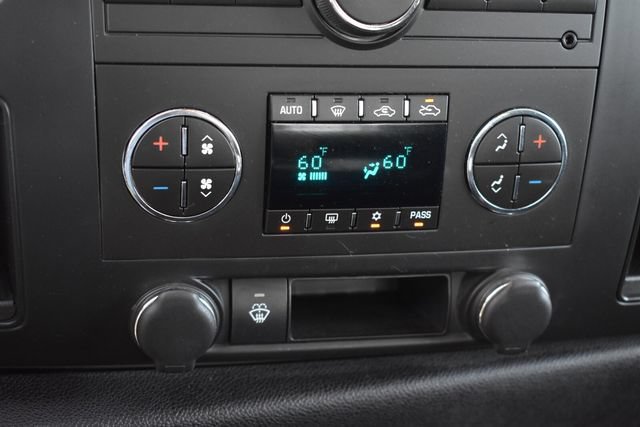 Used 2007 Chevrolet Silverado 2500 LT w/ 2LT Convenience Package RWD image 28