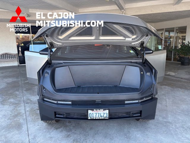 Used 2024 Tesla Cybertruck AWD Crew Cab image 22